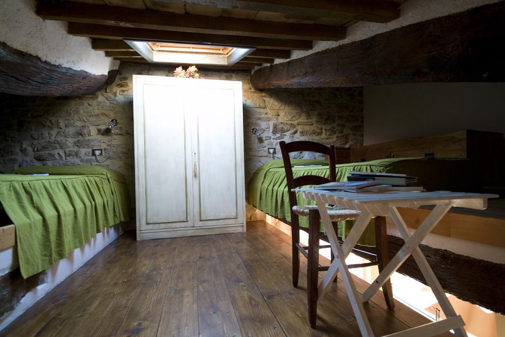 Appartamenti Turistici Vicolo S. Chiara Sassoferrato Dış mekan fotoğraf